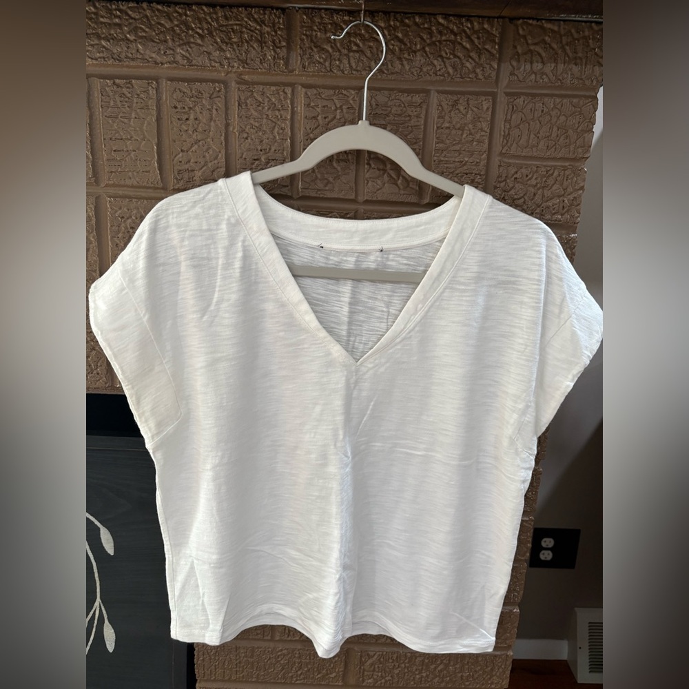 J. Jill White V-Neck Short Sleeve Top
